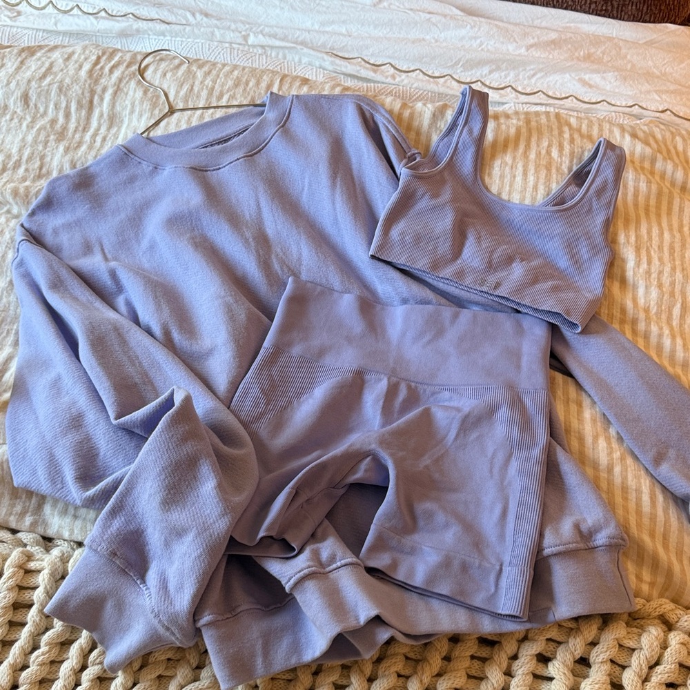 SET Active Periwinkle Lounge Set